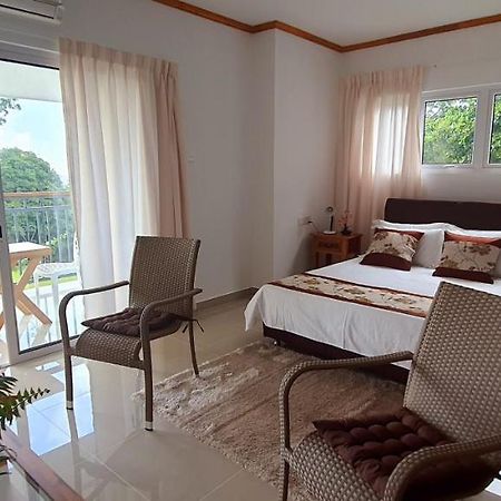מאהה Le Chant De Merle Self -Catering Studios And Apartments מראה חיצוני תמונה
